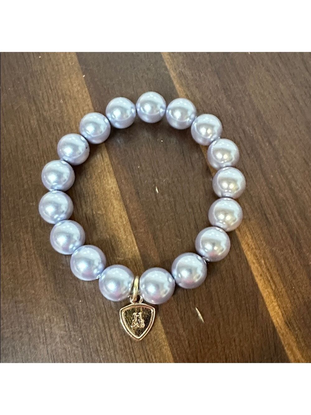 Hillberg & Berk Purple Pearl Bead Bracelet with Logo Charm 6.5”